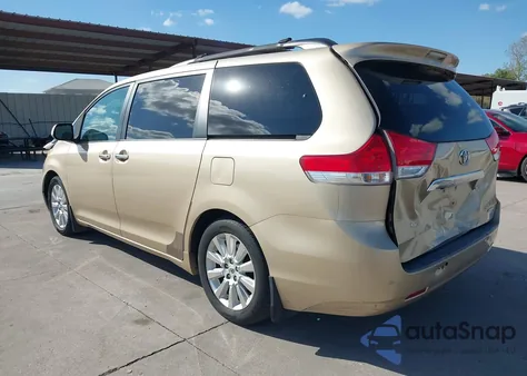 2011 Toyota Sienna Limited V6 из США, поврежденный, VIN 5TDYK3DCXBS063741